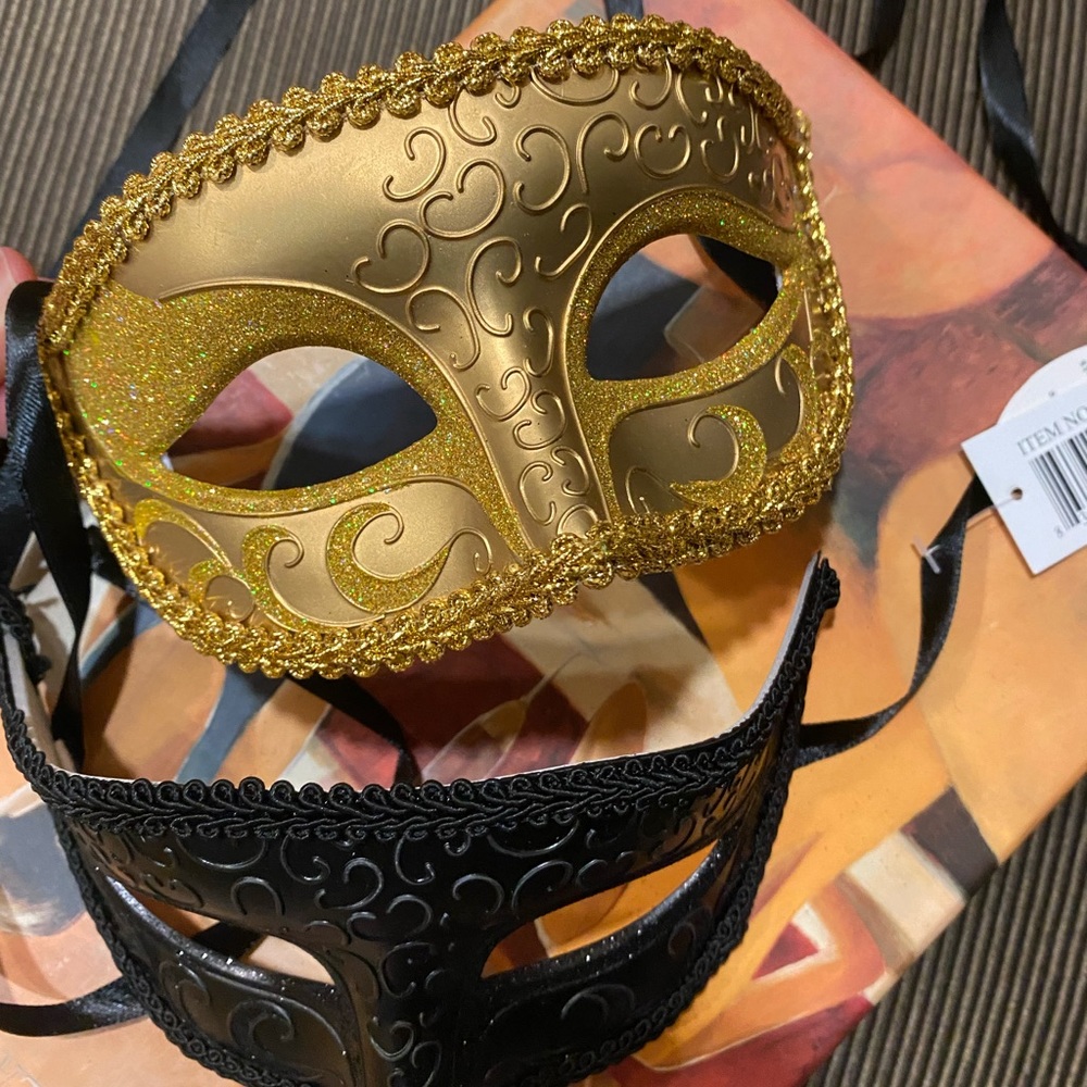 Glittered Gold Masquerade Mask - Picture 5 of 7